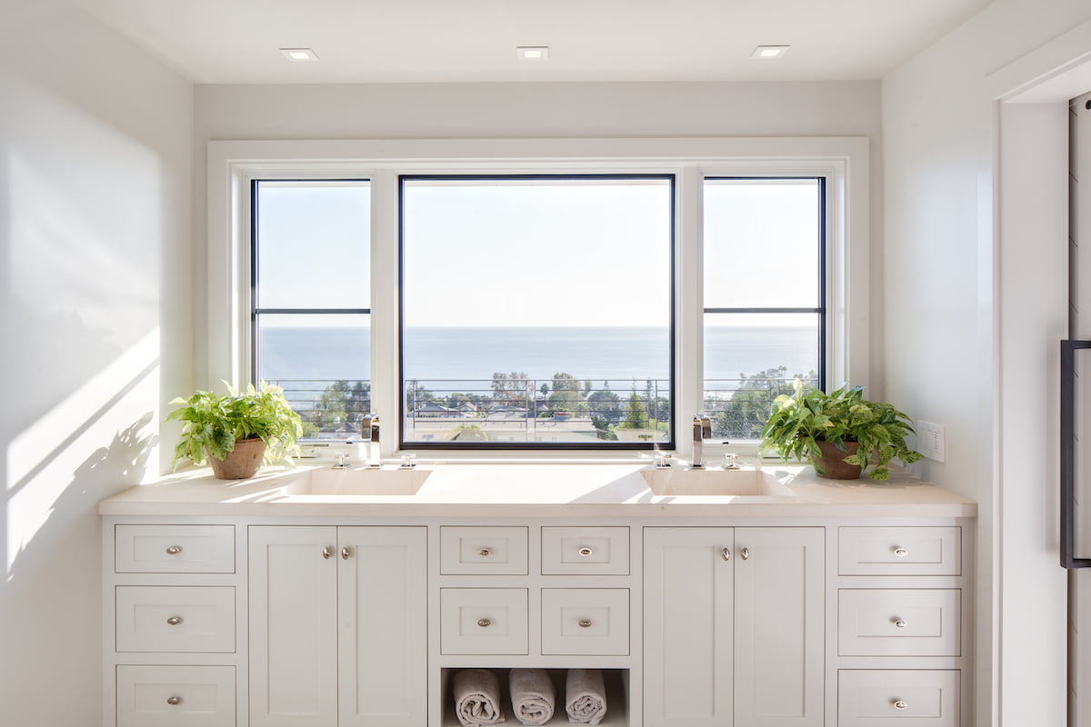 Euroline windows in minimalist bathroom