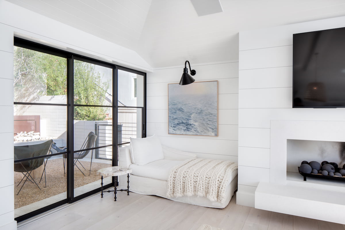Large pane Euroglass window