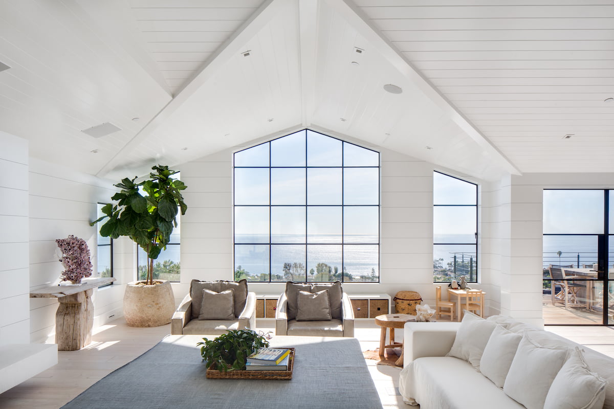 Minimalist living room window by Euroline