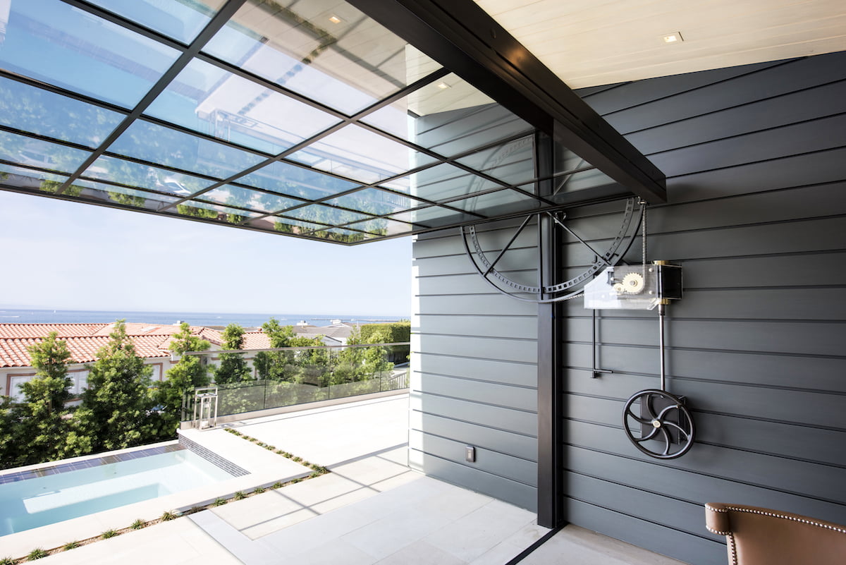 Opening Euroline glass door