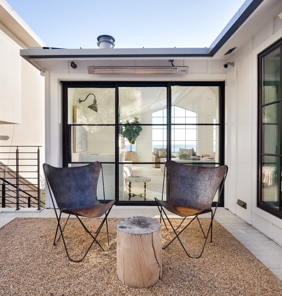 Outdoor seating with Euroline Windows