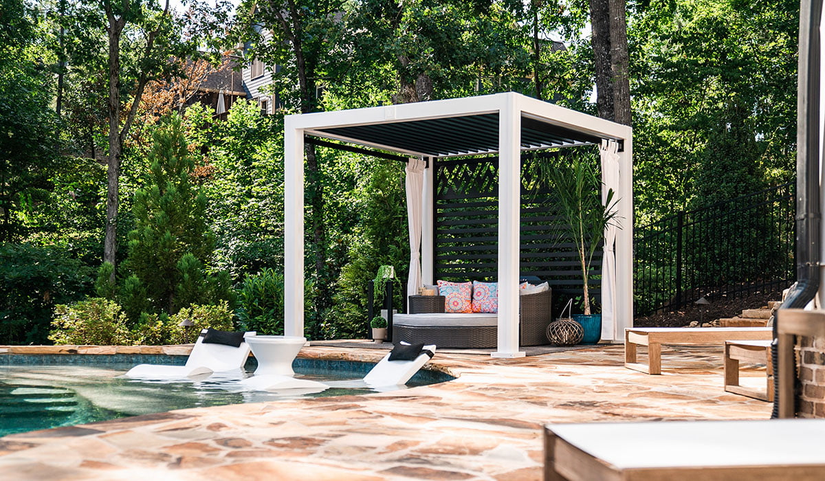 White StruXure CabanaX in Dawsonville, GA poolside