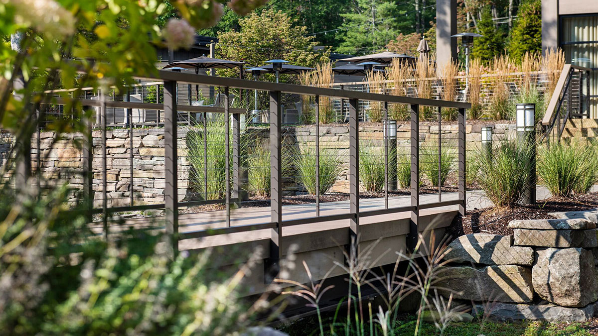 Feeney DesignRail with aluminum railing