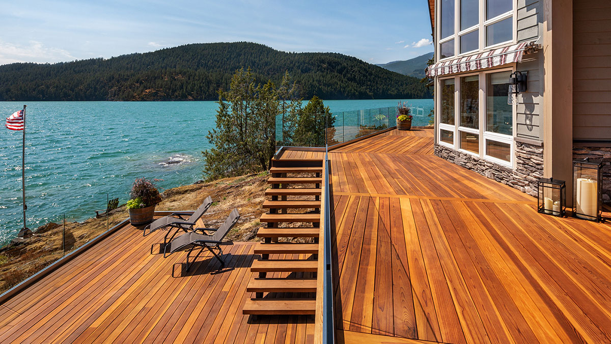 Multi level deck with redwood lumber from Humboldt Sawmill on lakeside home