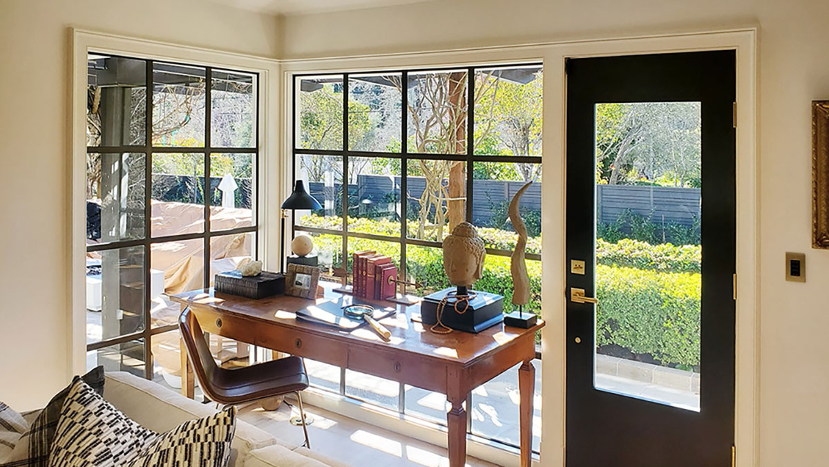 WindsorONE Beaded Casing and Federal Panel molding around corner windows from home side entry