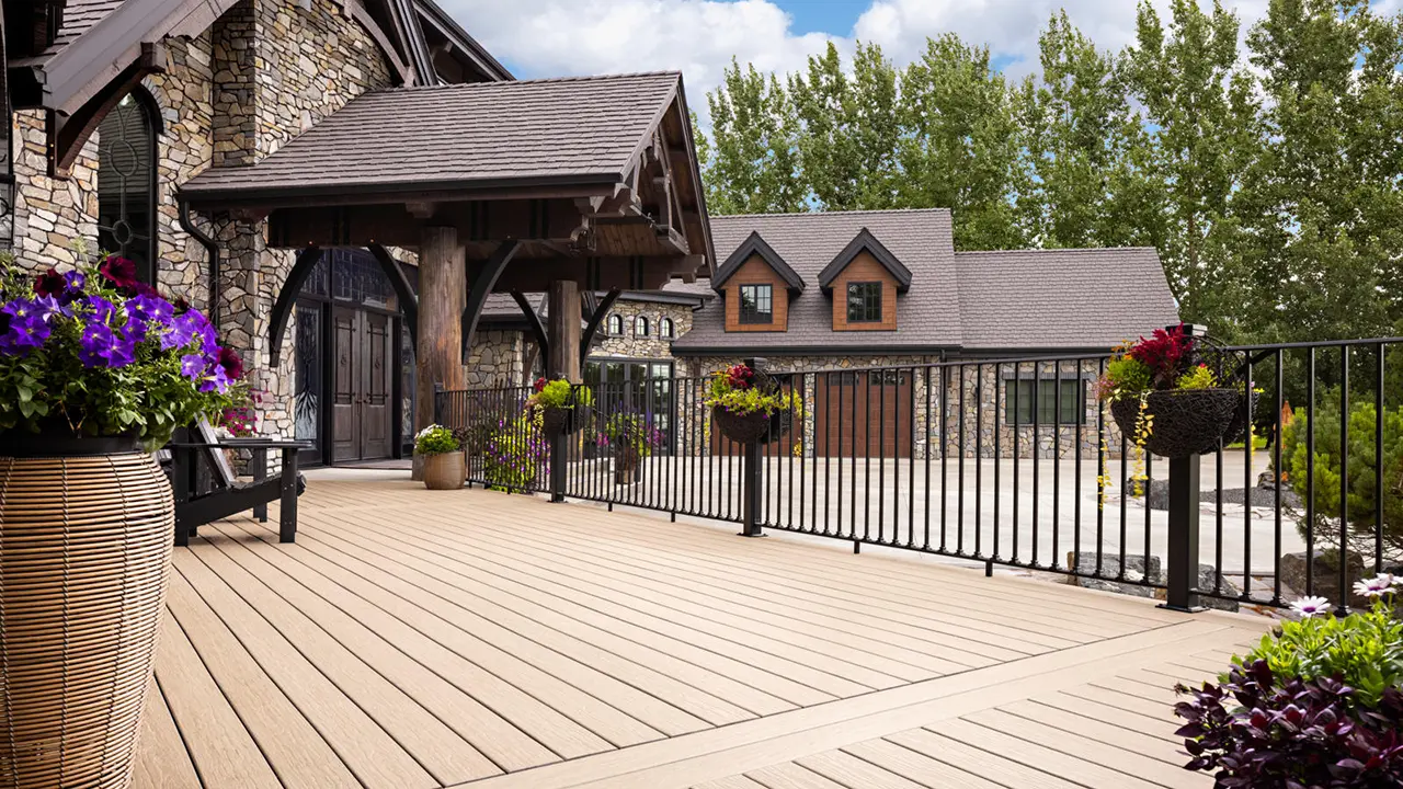 Entrance of large home with MoistureShield composite decking